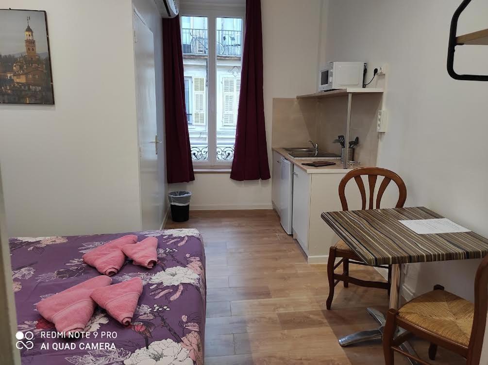 Hostel Lyonnais Nizza