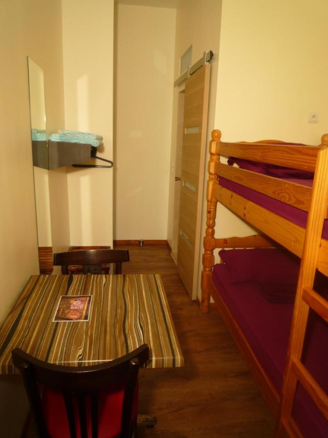 Lyonnais Hostel Nice
