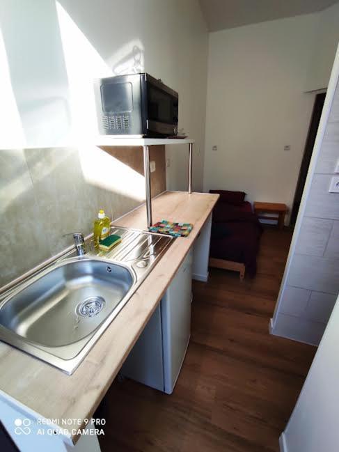 Lyonnais Hostal