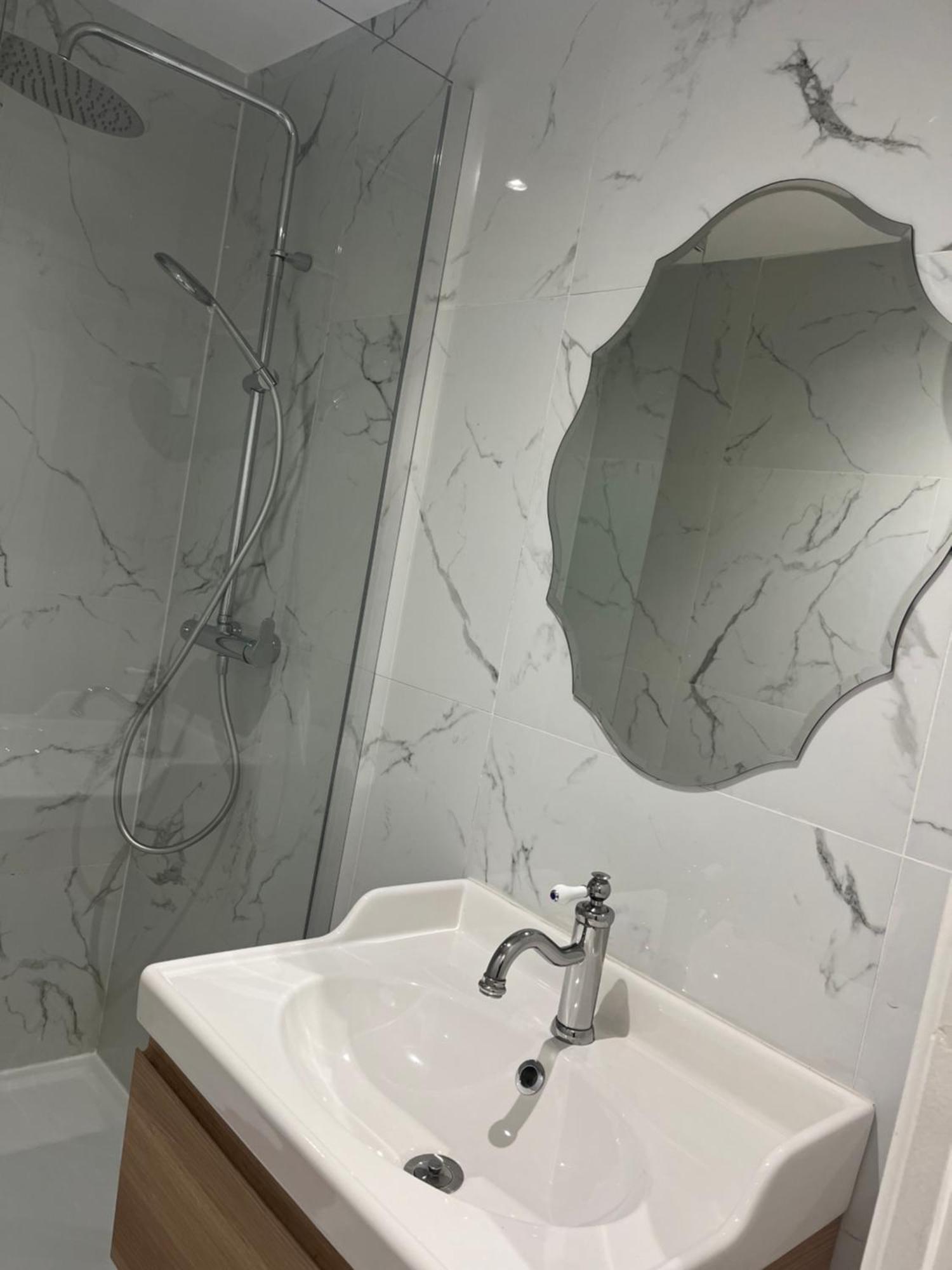 Hostal Lyonnais