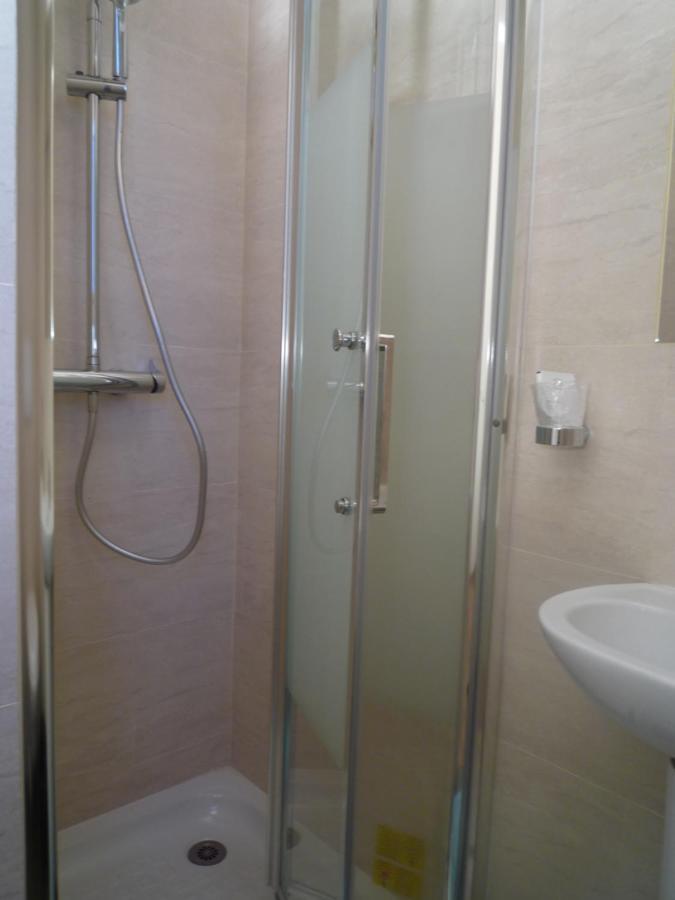 Hostal Lyonnais Niza